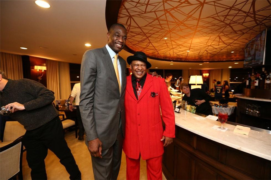 挺身而出 挺身而出