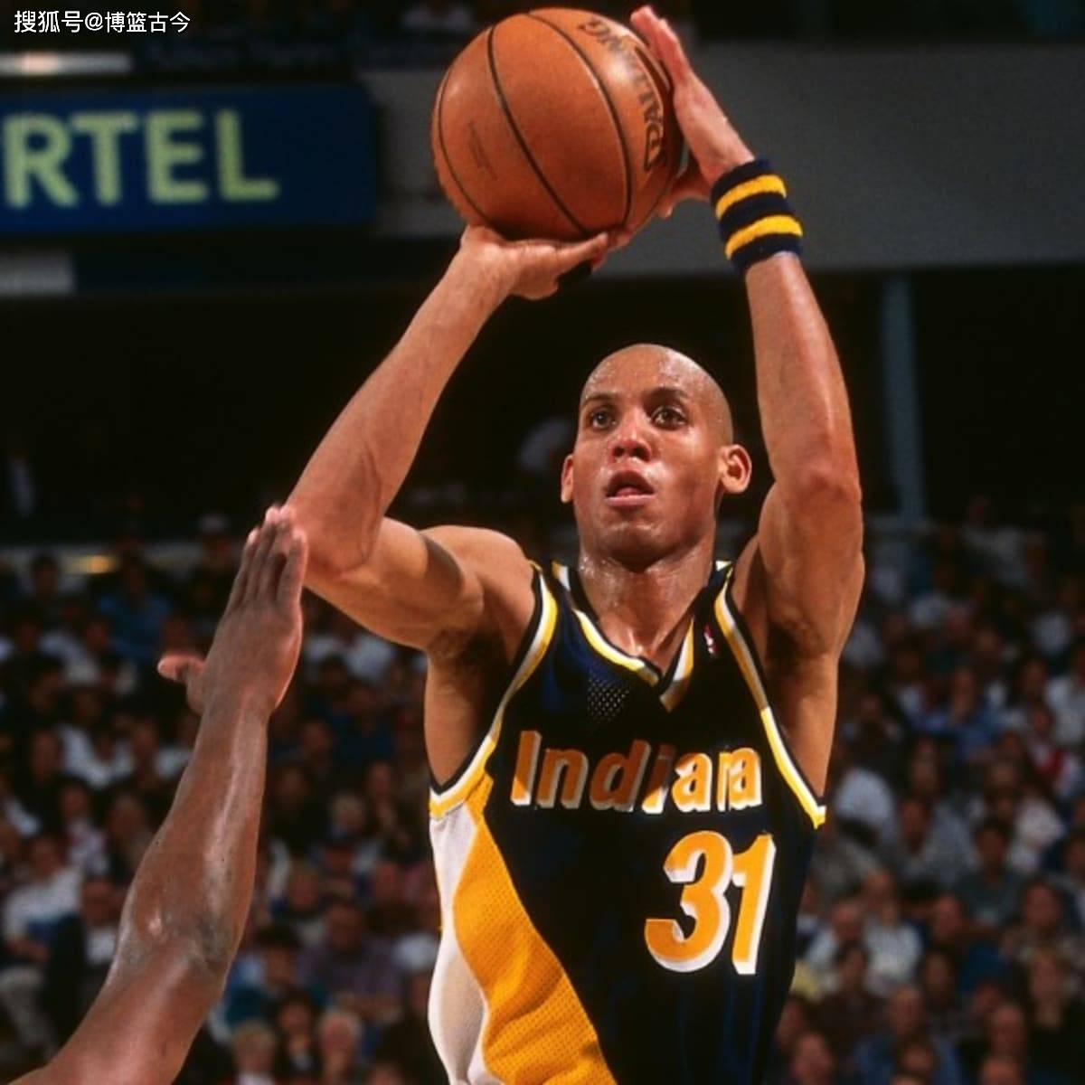 更是他献给 更是他献给