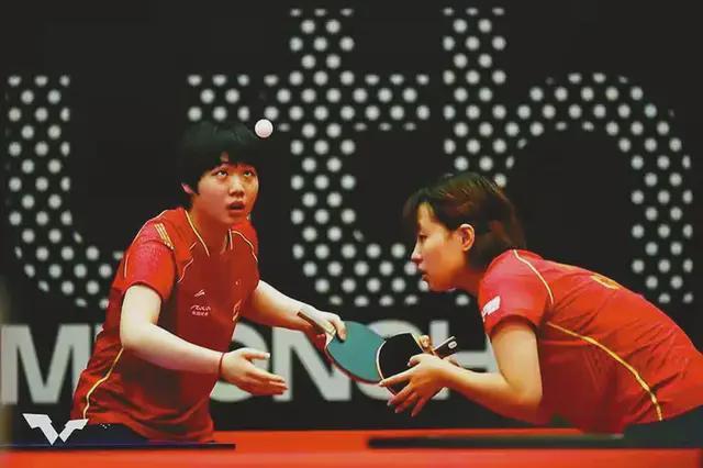 学校坚持 学校坚持