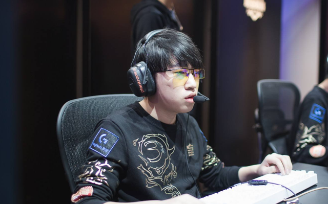 而久保建英 而久保建英