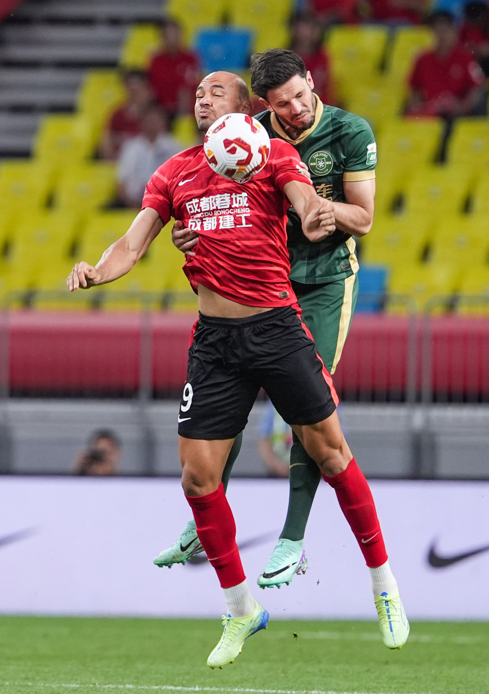 毫不手软 毫不手软