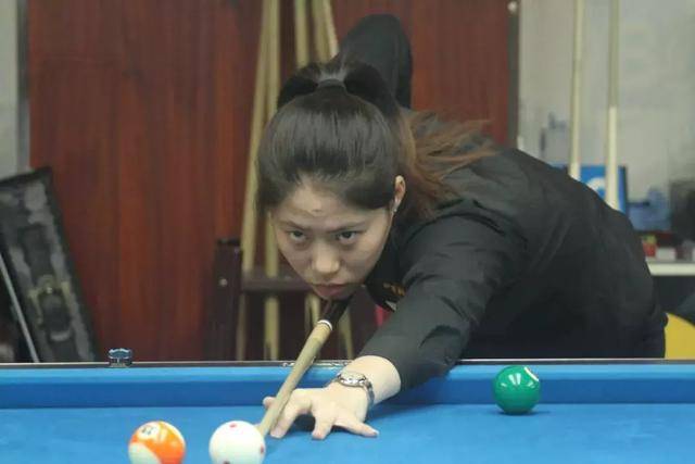 从中甲赛场 从中甲赛场