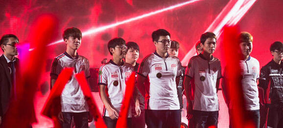 0完胜队友 0完胜队友