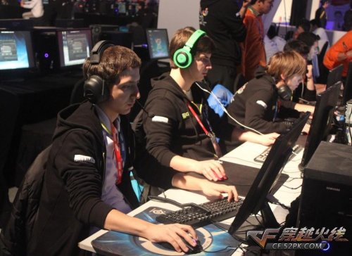 上摘得桂冠 上摘得桂冠