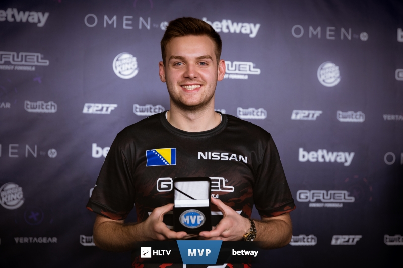 接踵而至 接踵而至